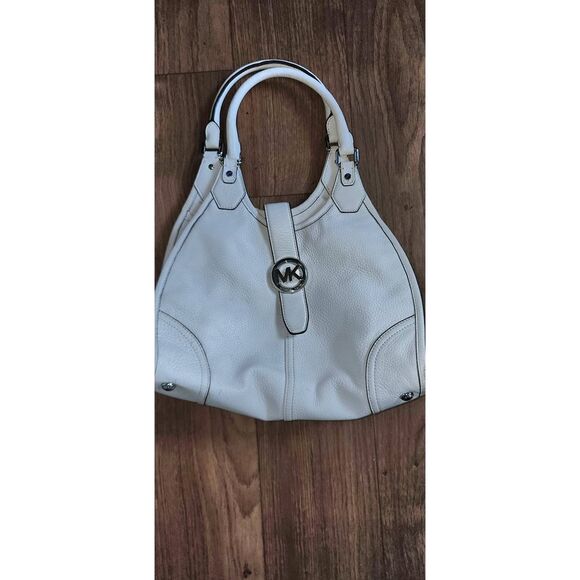 Michael Kors   - Picture 1 of 8